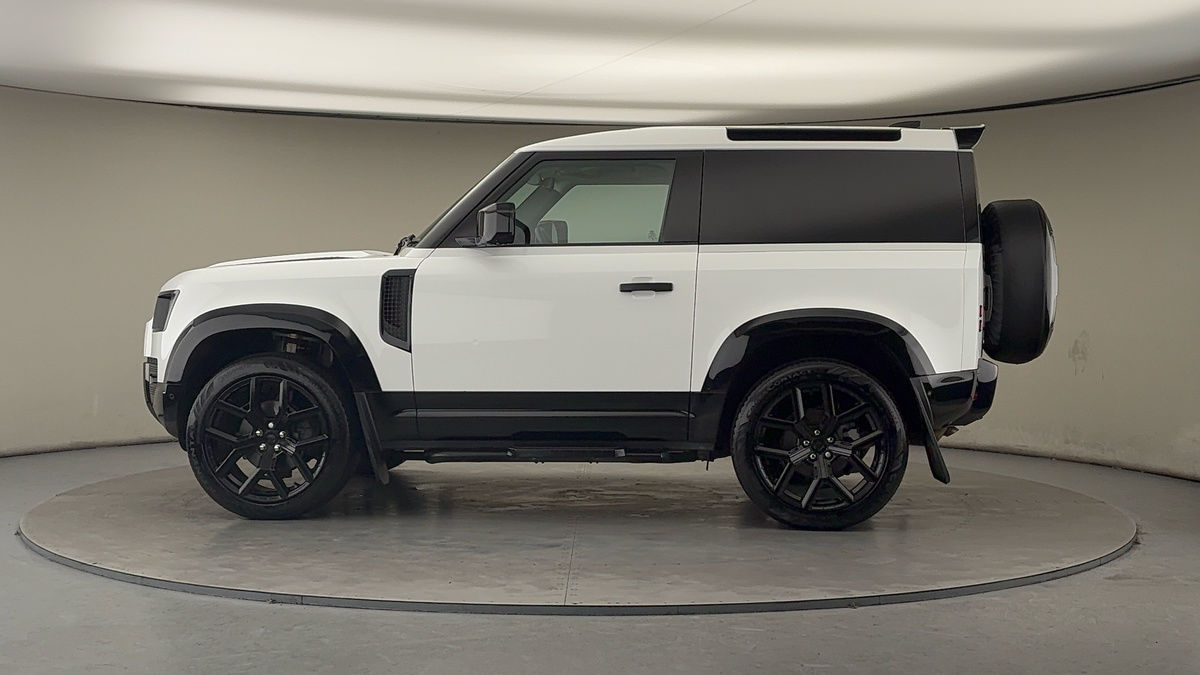 More views of Land Rover Defender 90