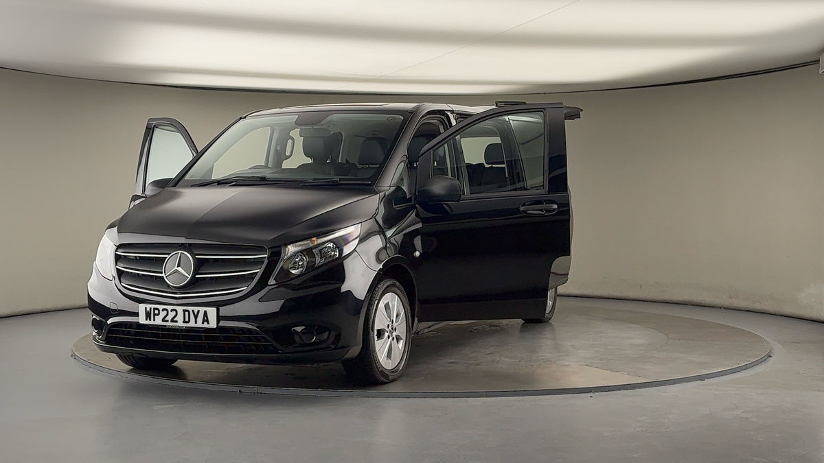 More views of Mercedes-Benz Vito