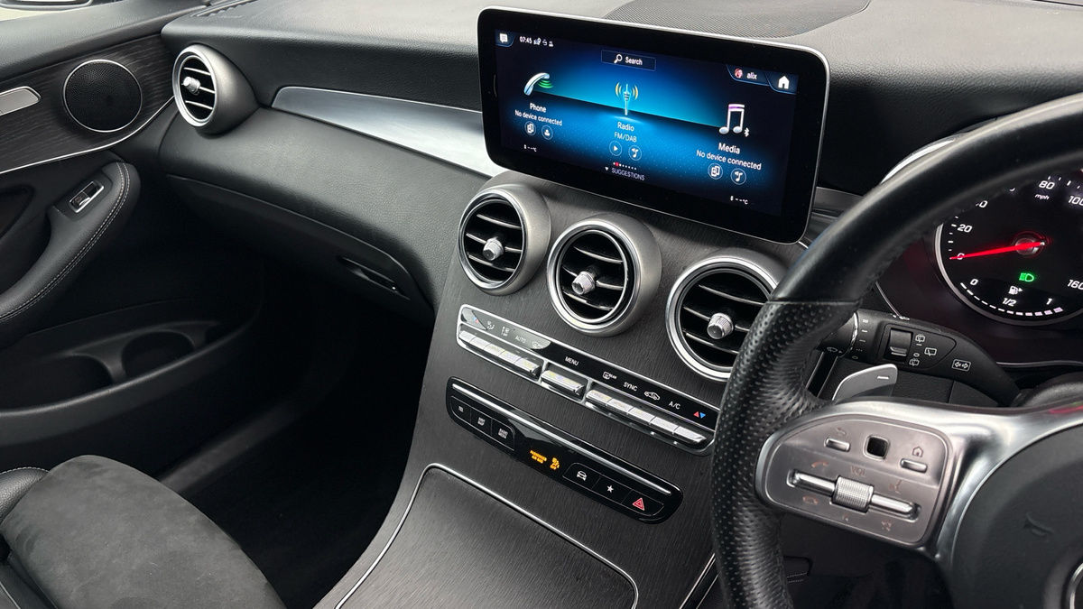 Mercedes-Benz GLC Image 18