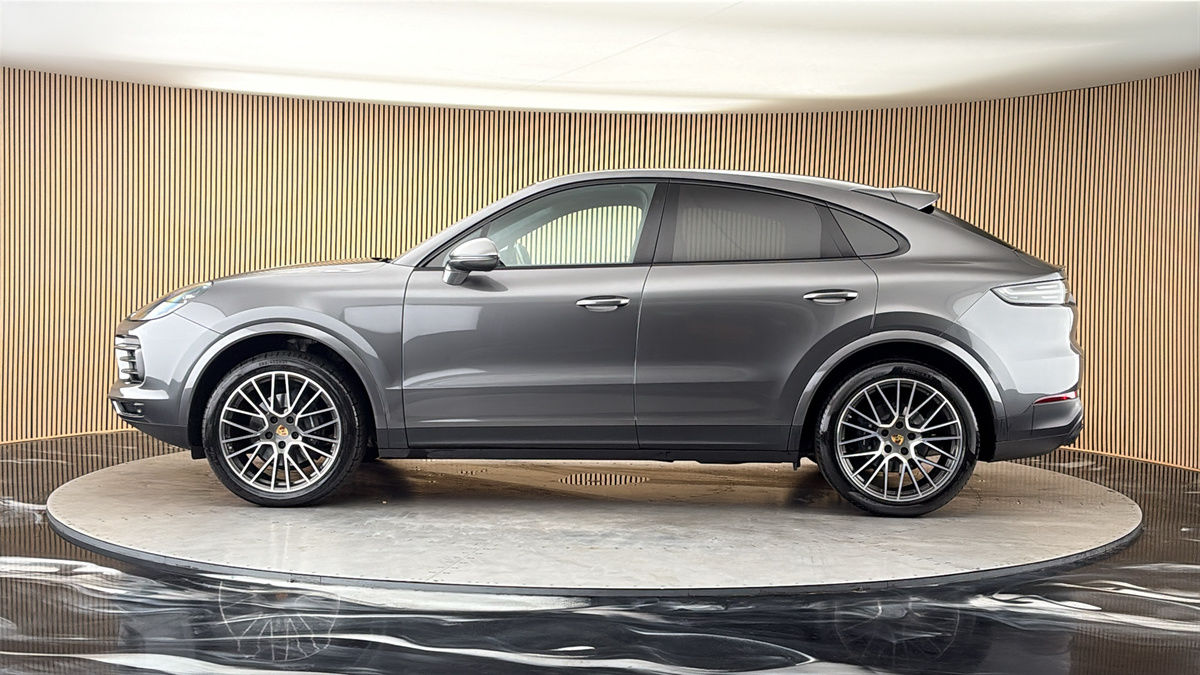 Porsche Cayenne Image 15