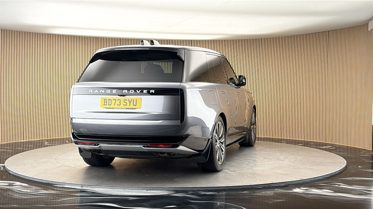 More views of Land Rover Range Rover