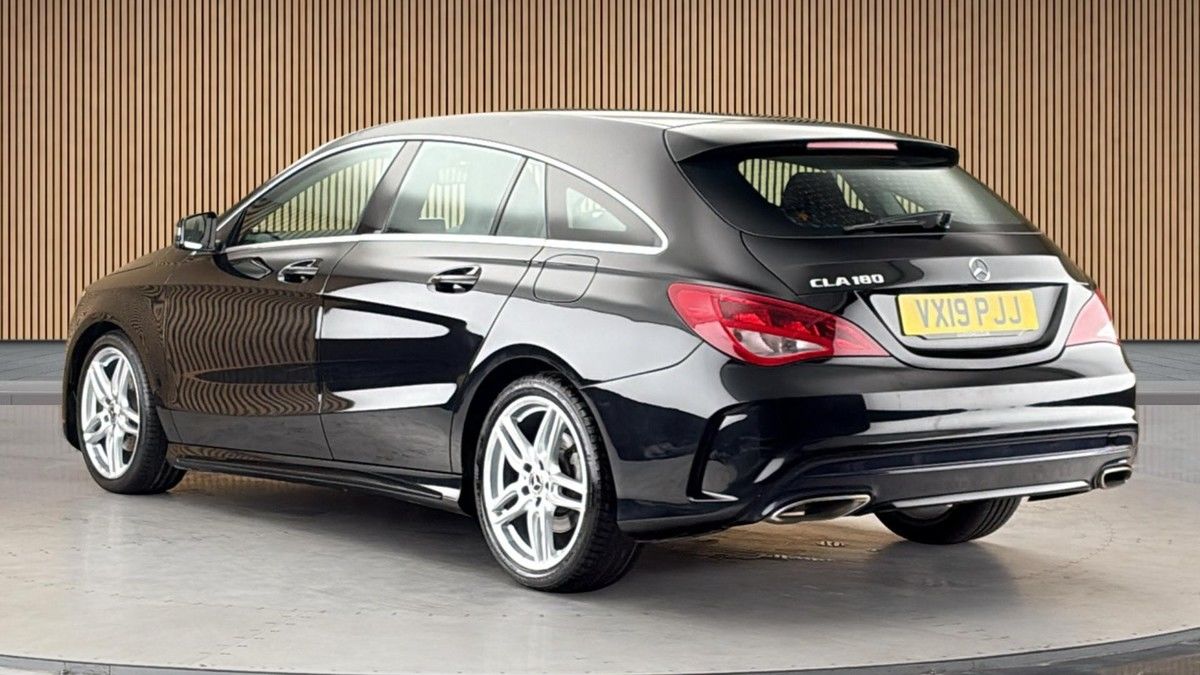 Mercedes-Benz CLA Image 2