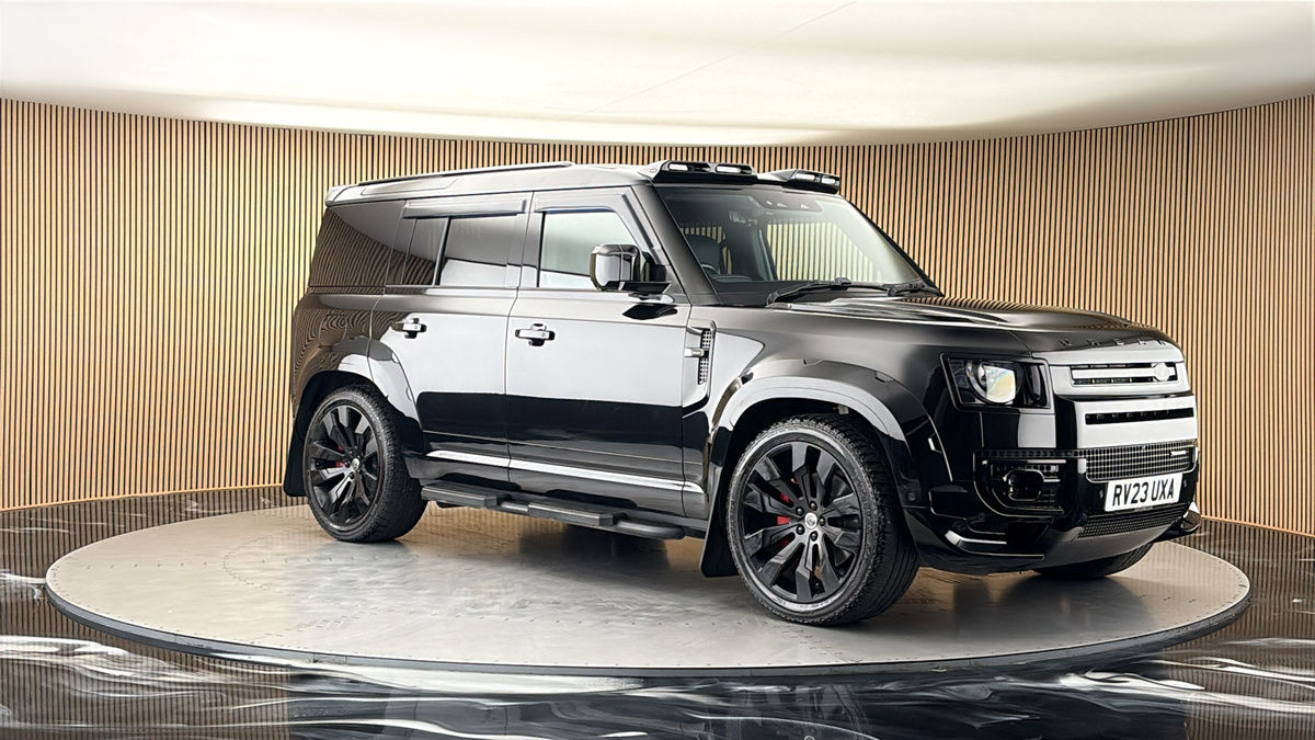 More views of Land Rover Defender 110