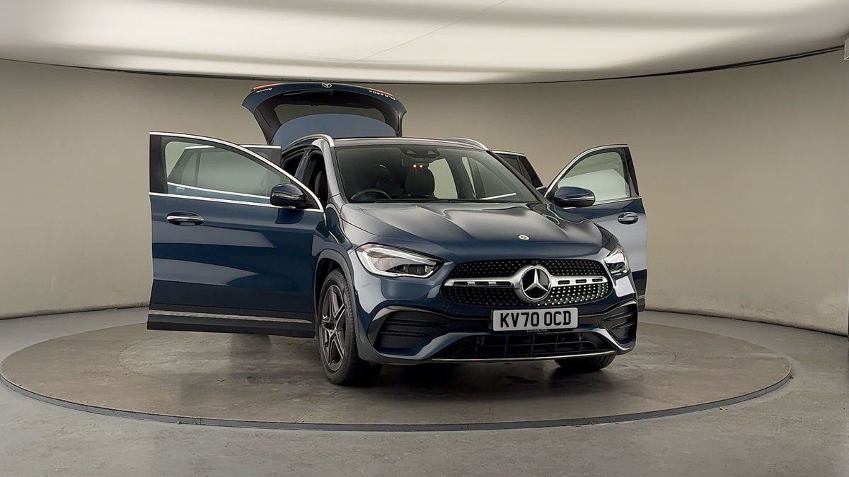 More views of Mercedes-Benz GLA