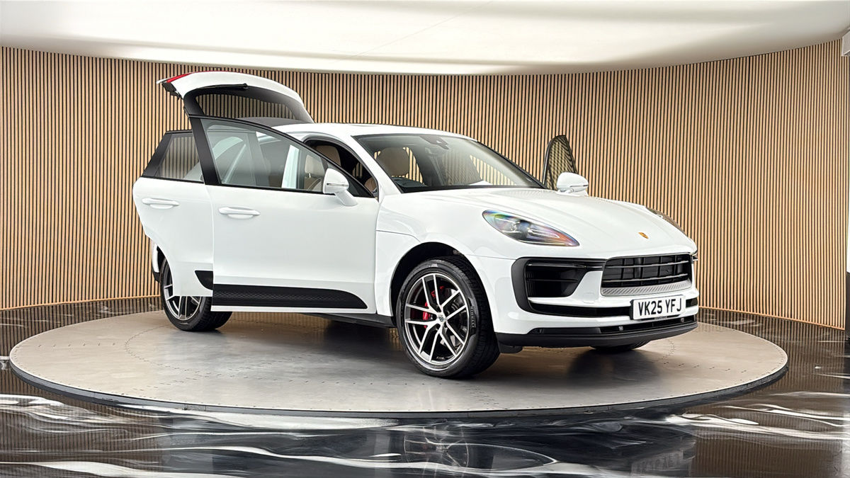 More views of Porsche Macan
