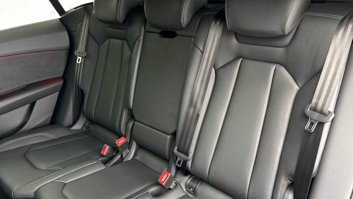 Audi Q8 Image 8