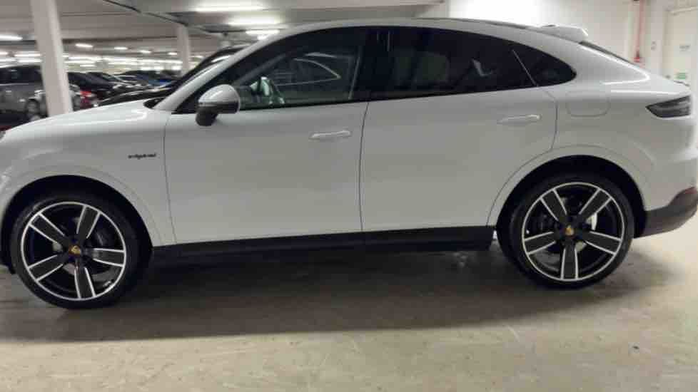 More views of Porsche Cayenne