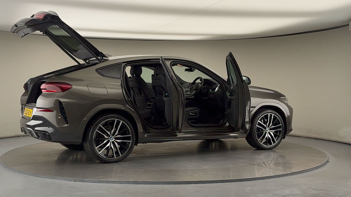 More views of BMW X6