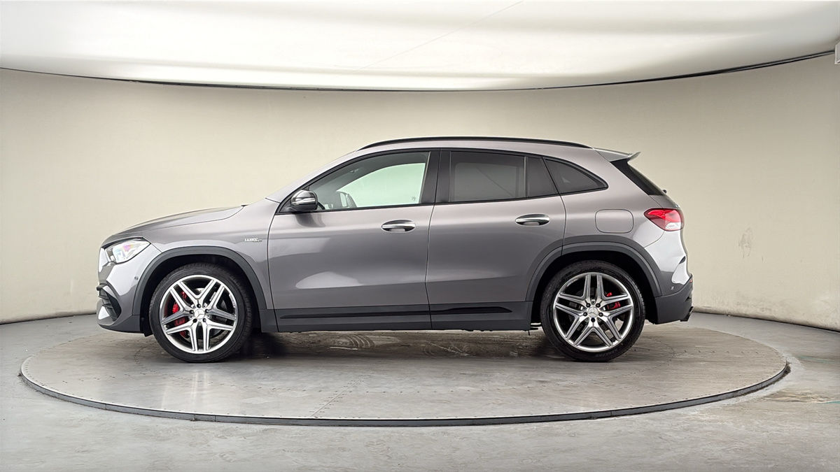 Mercedes-Benz GLA Image 15