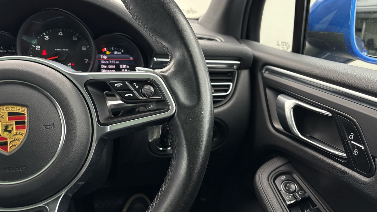 Porsche Macan Image 14