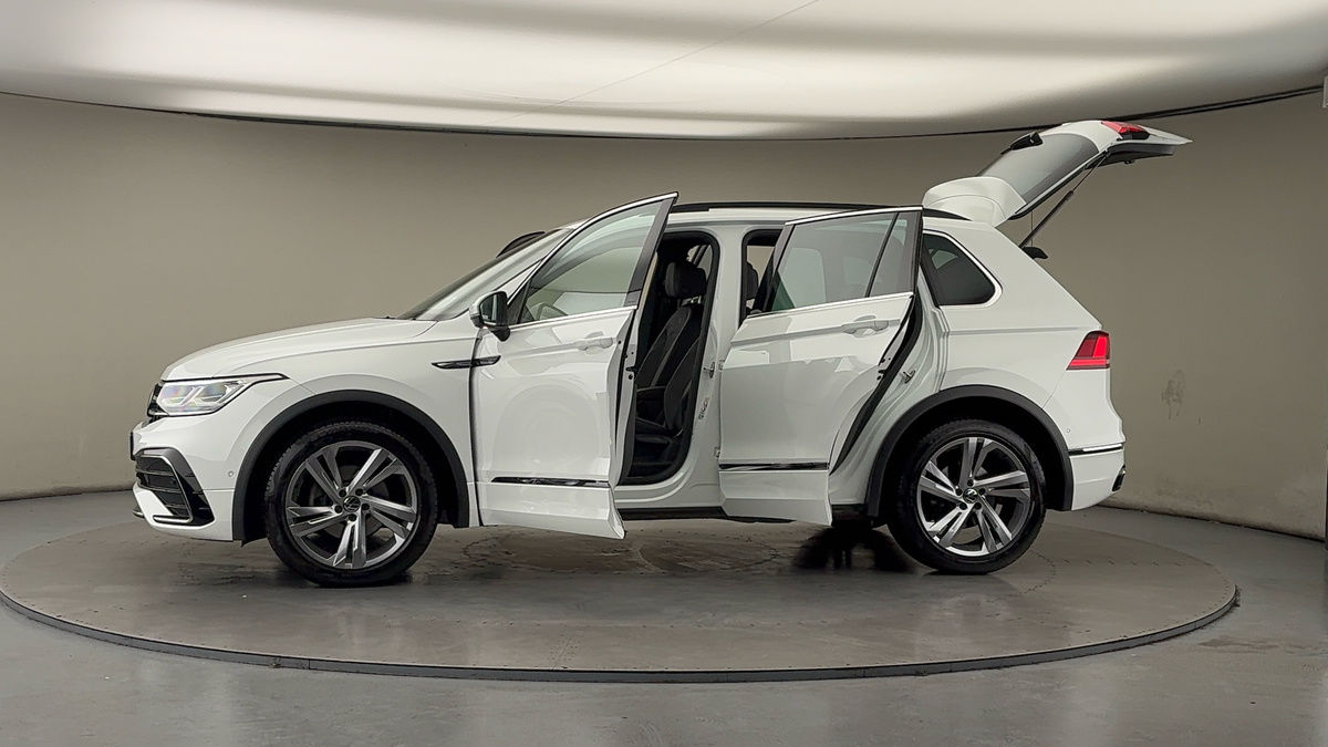 More views of Volkswagen Tiguan