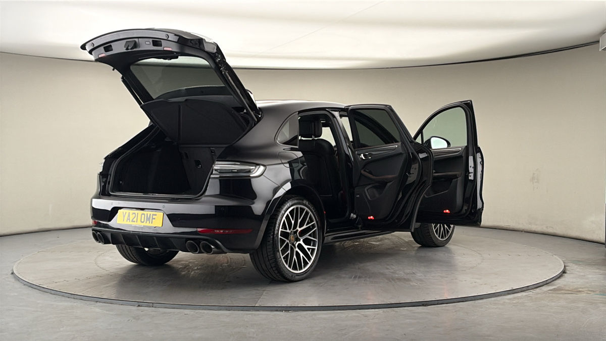 More views of Porsche Macan