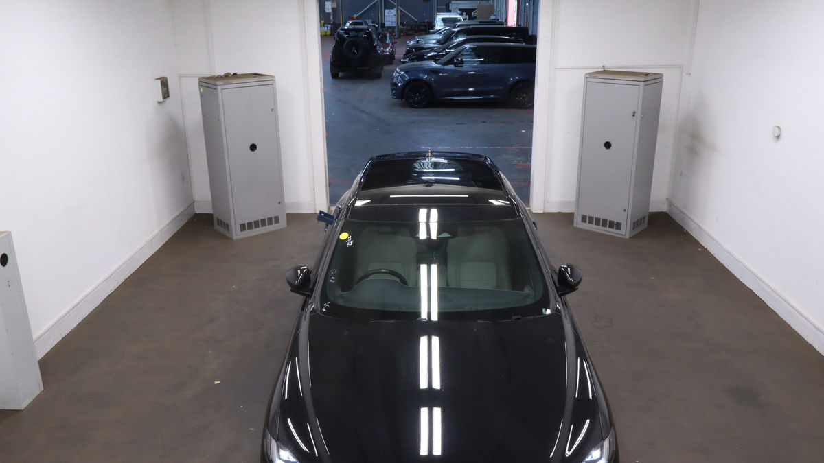 Jaguar F-PACE Image 7