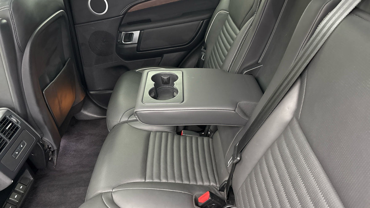 Land Rover Discovery Image 9