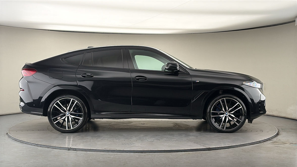 BMW X6 Image 16