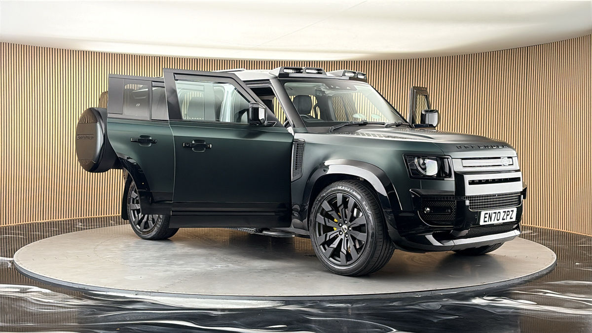 More views of Land Rover Defender 110