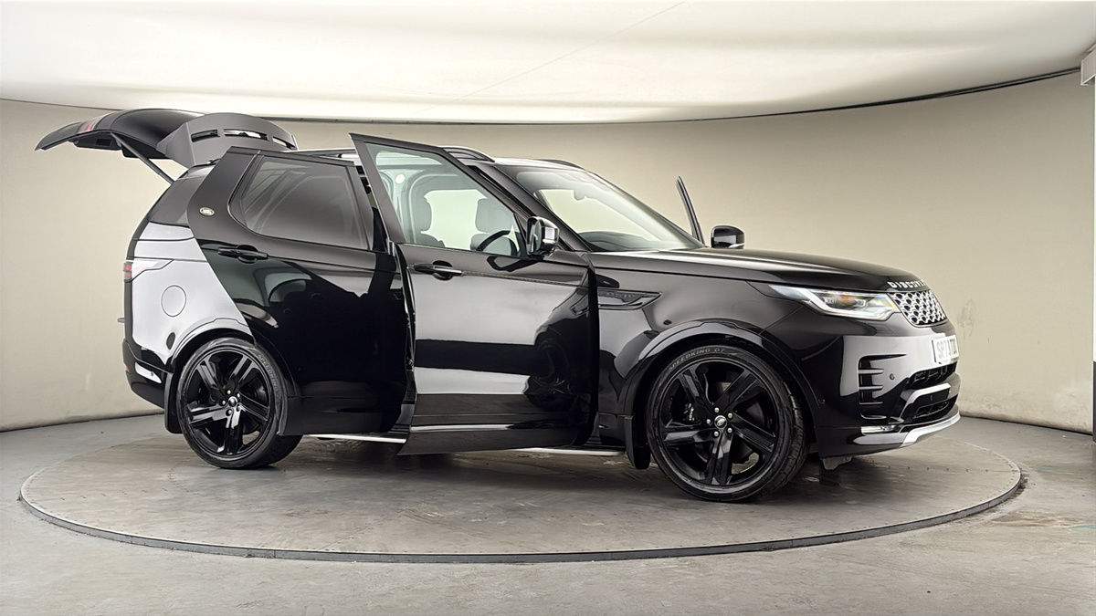 More views of Land Rover Discovery