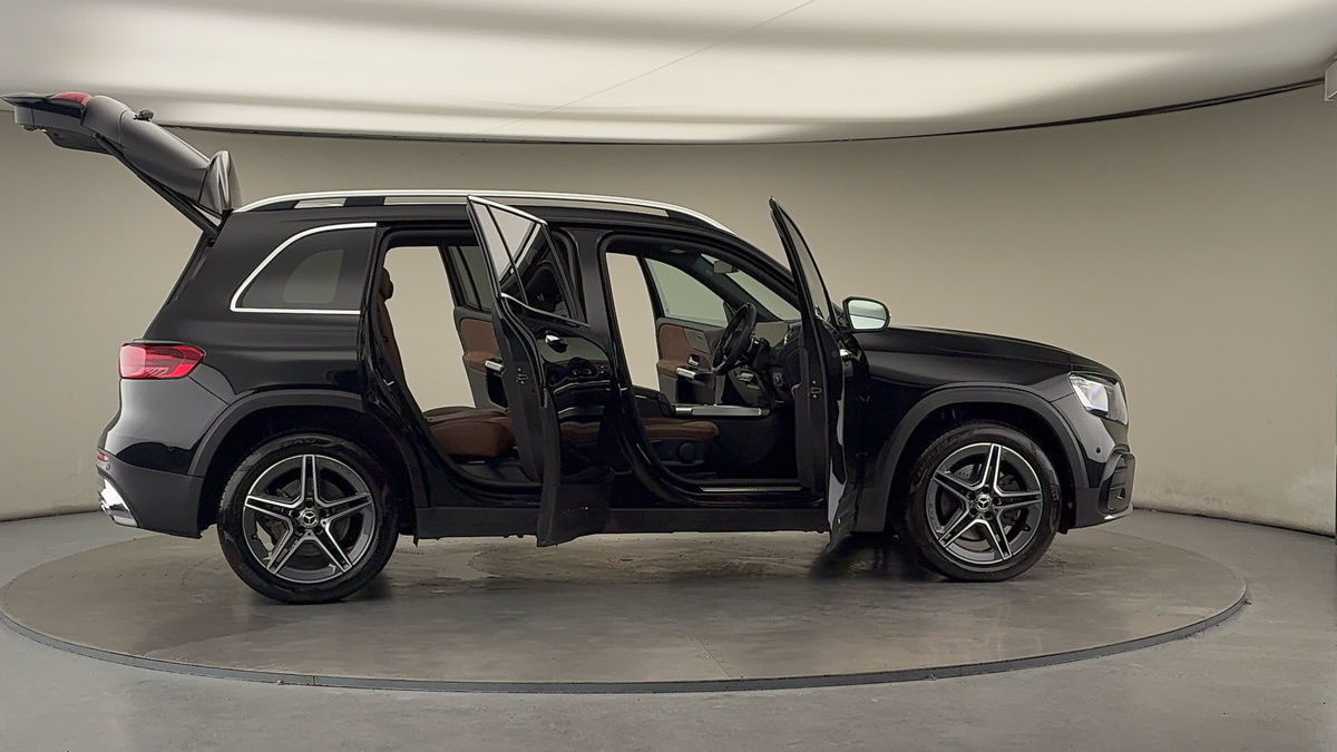 More views of Mercedes-Benz GLB