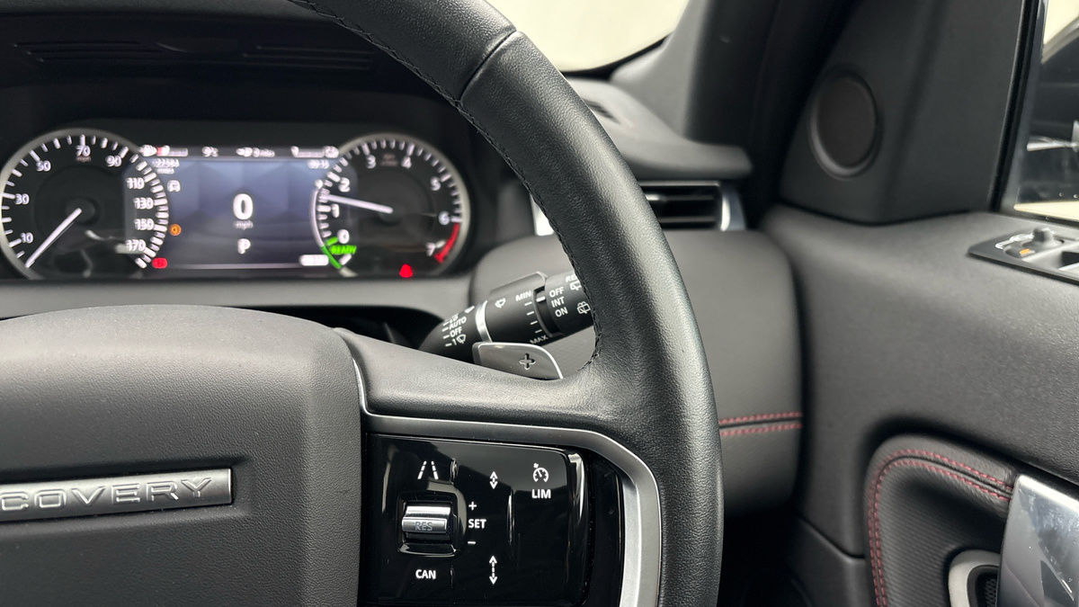 Land Rover Discovery Sport Image 14