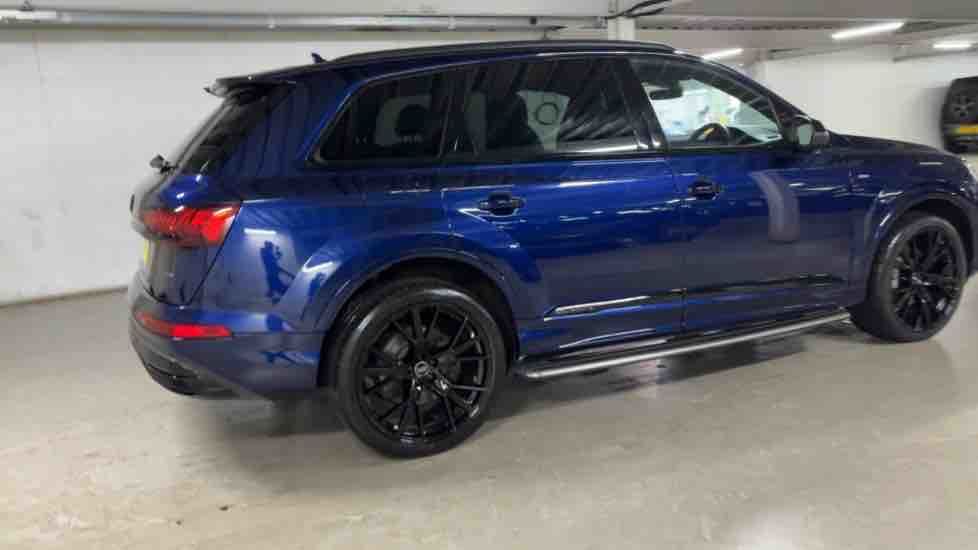 More views of Audi Q7