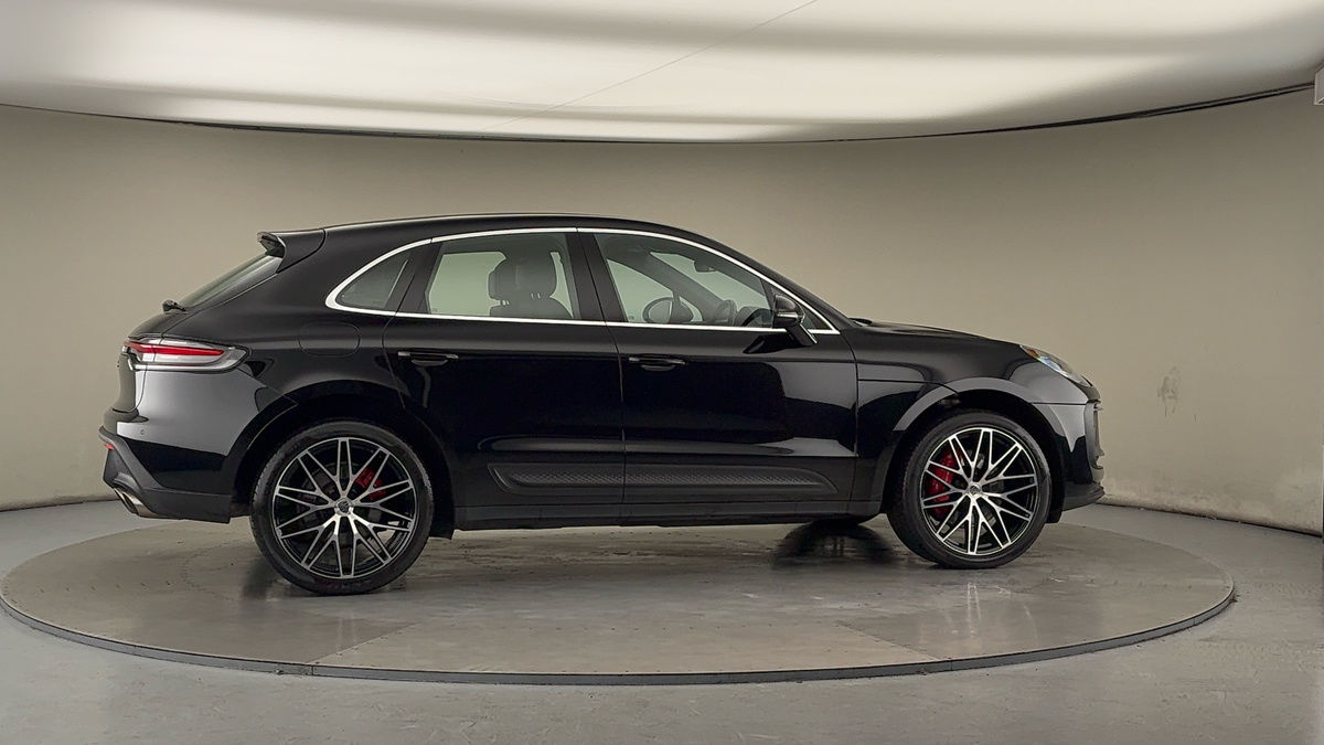 More views of Porsche Macan