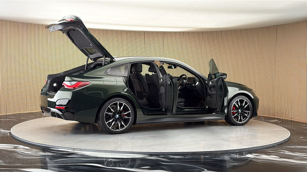 More views of BMW i4