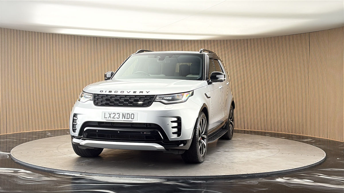 More views of Land Rover Discovery