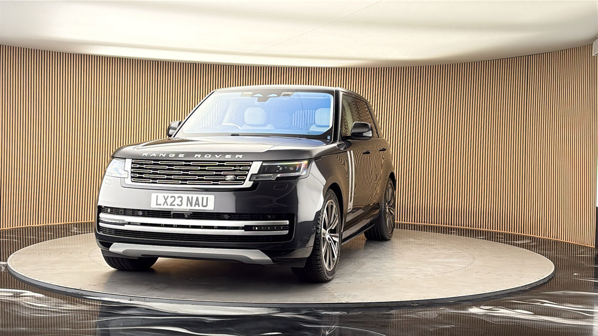 More views of Land Rover Range Rover