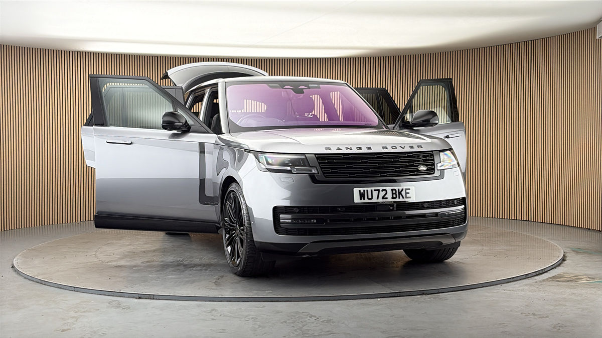 More views of Land Rover Range Rover