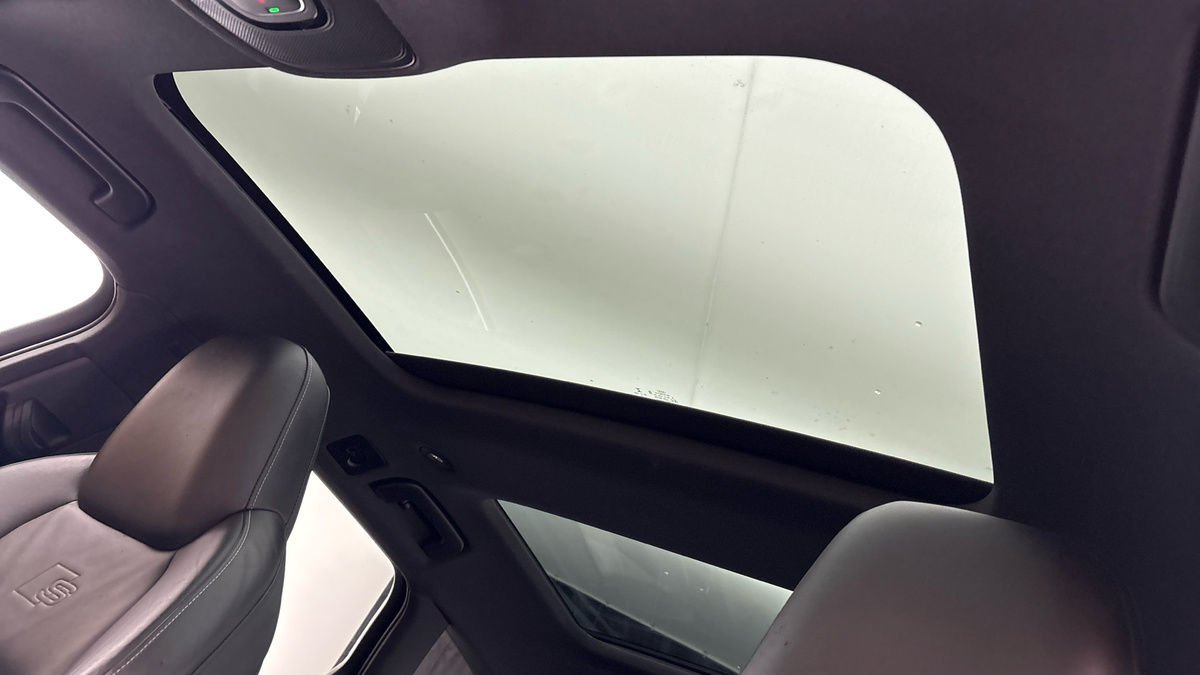 Audi S6 Avant Image 6
