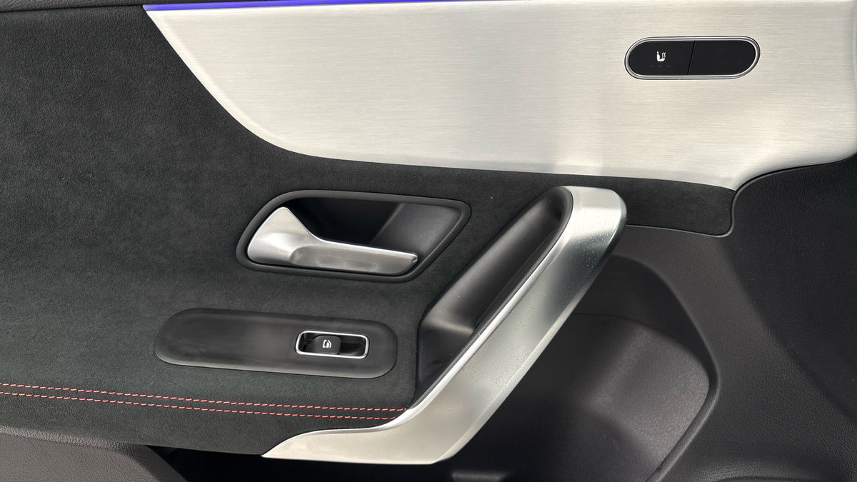 Mercedes-Benz A Class Image 19