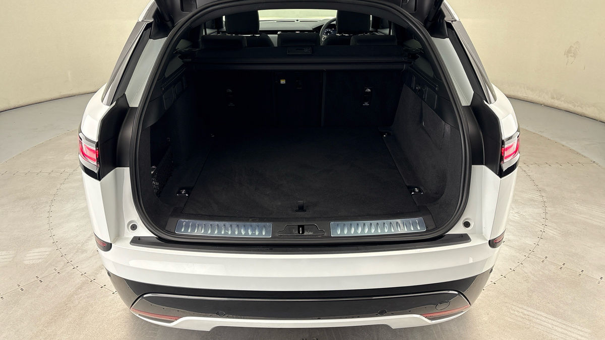 Land Rover Range Rover Velar Image 11
