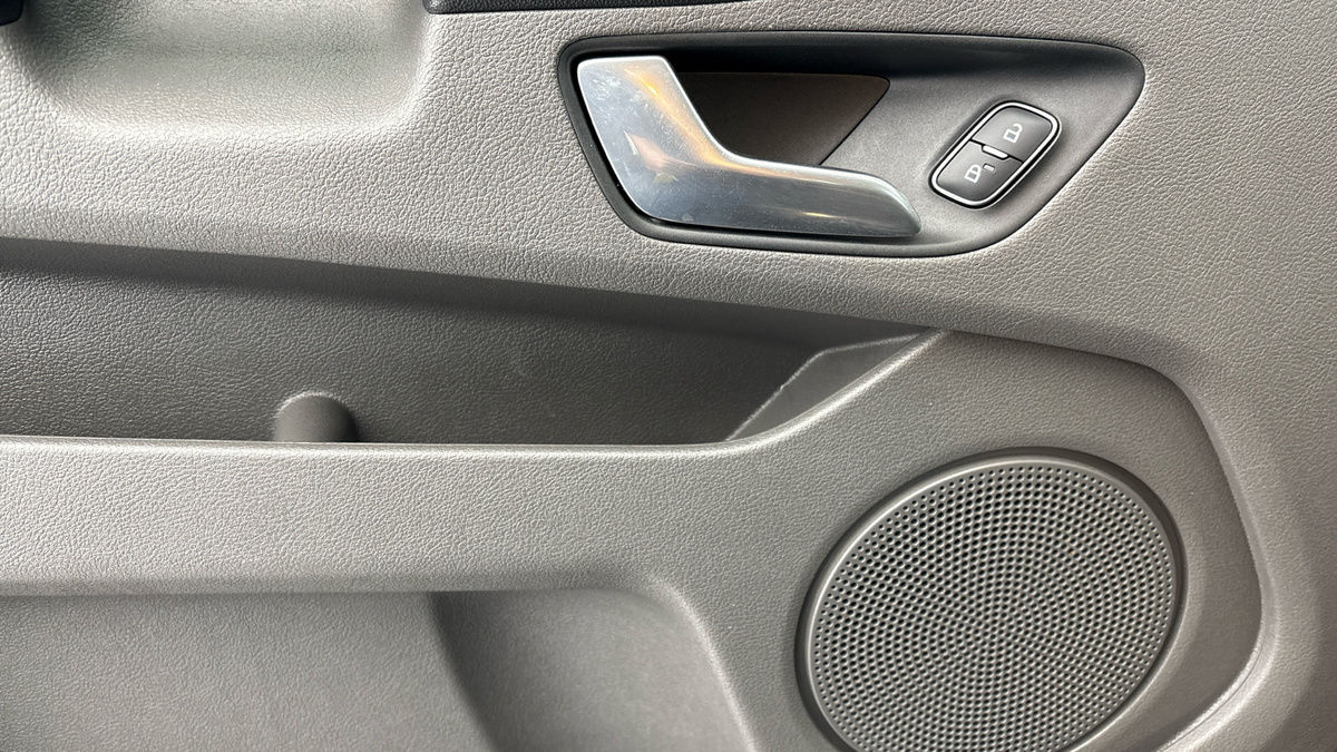 Ford Transit Custom Image 19