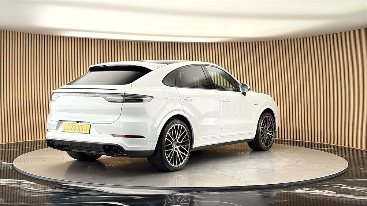 More views of Porsche Cayenne