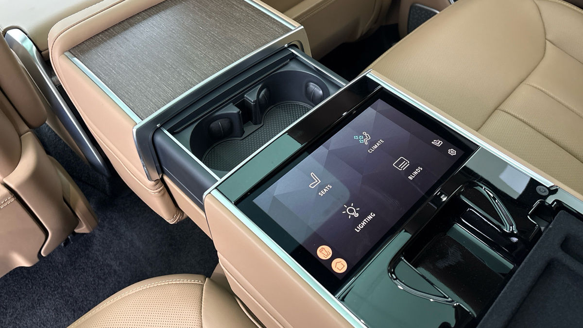 Land Rover Range Rover Image 30