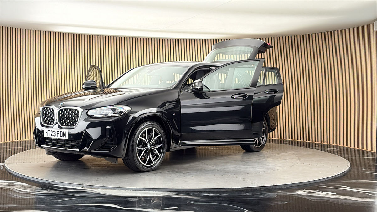 More views of BMW X4