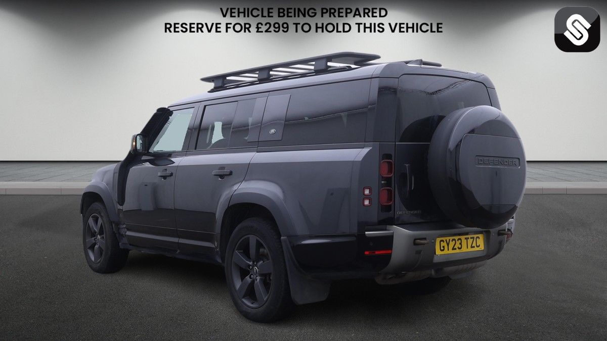 Land Rover Defender 130 Image 3