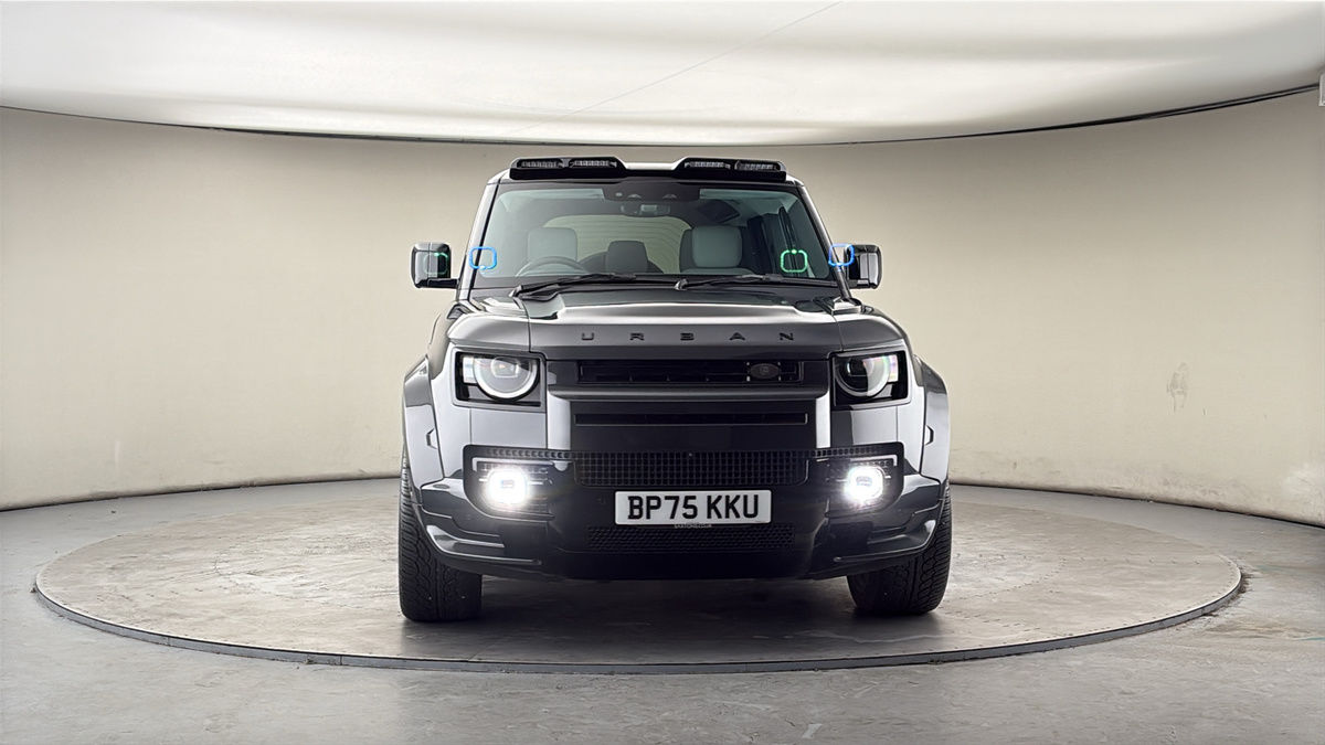 More views of Land Rover Defender 110