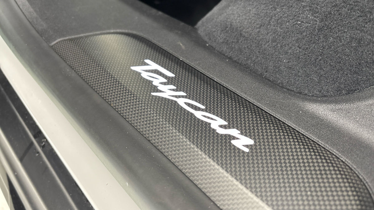 Porsche Taycan Image 27