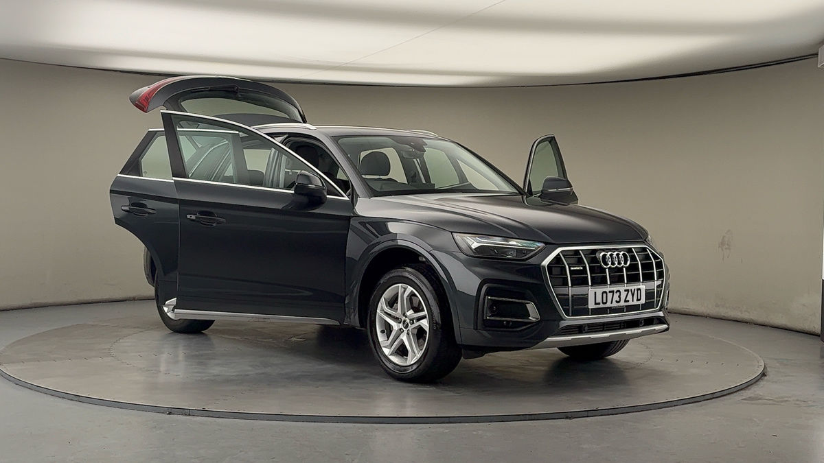More views of Audi Q5