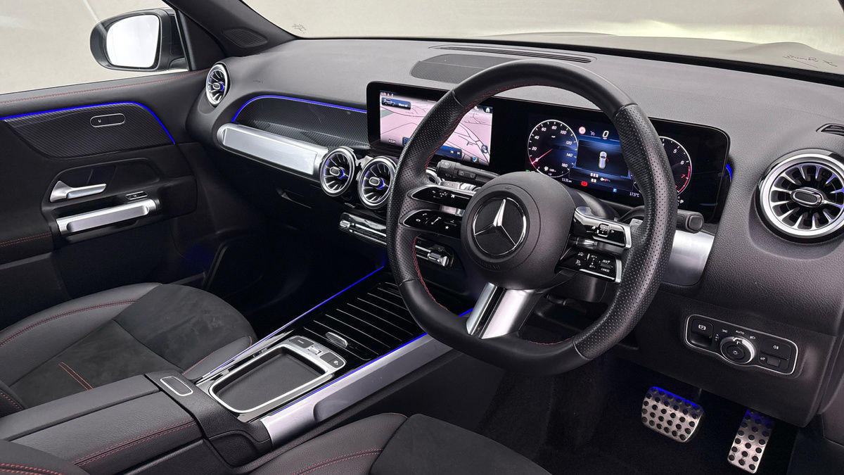 Mercedes-Benz GLB Image 5