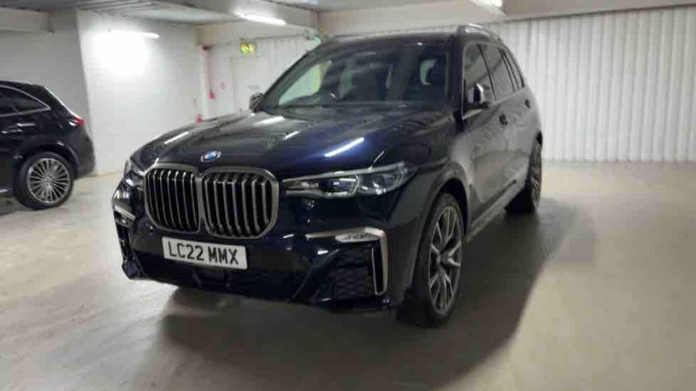 More views of BMW X7