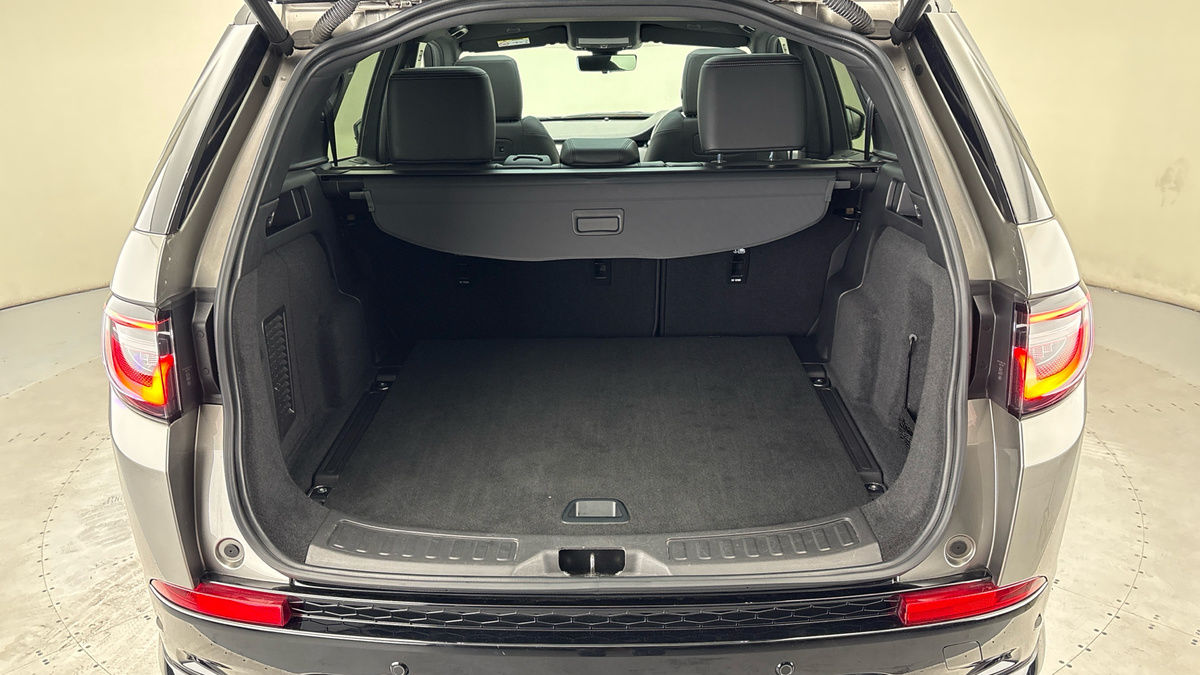 Land Rover Discovery Sport Image 11