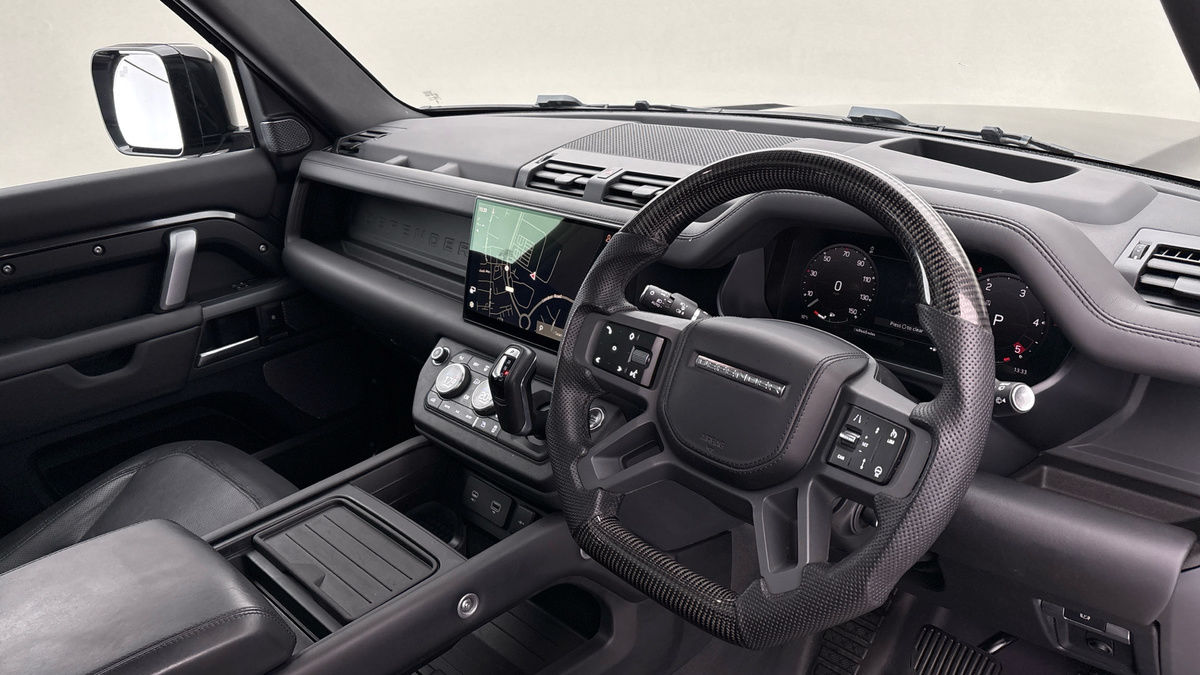 Land Rover Defender 110 Urban Image 13