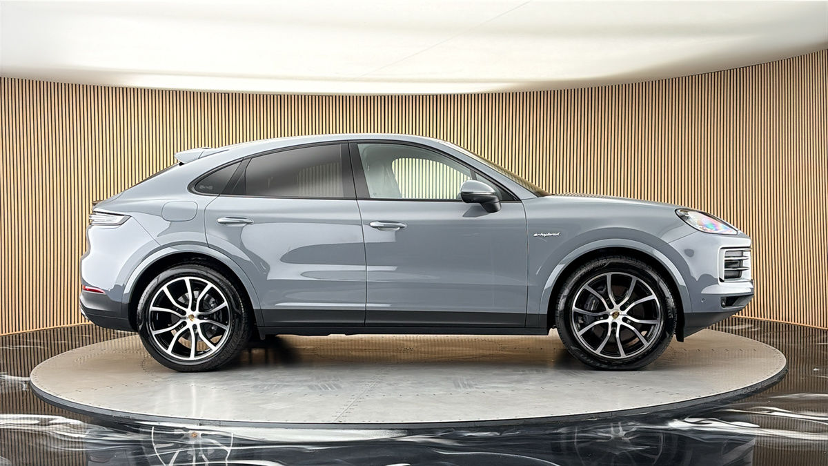 More views of Porsche Cayenne