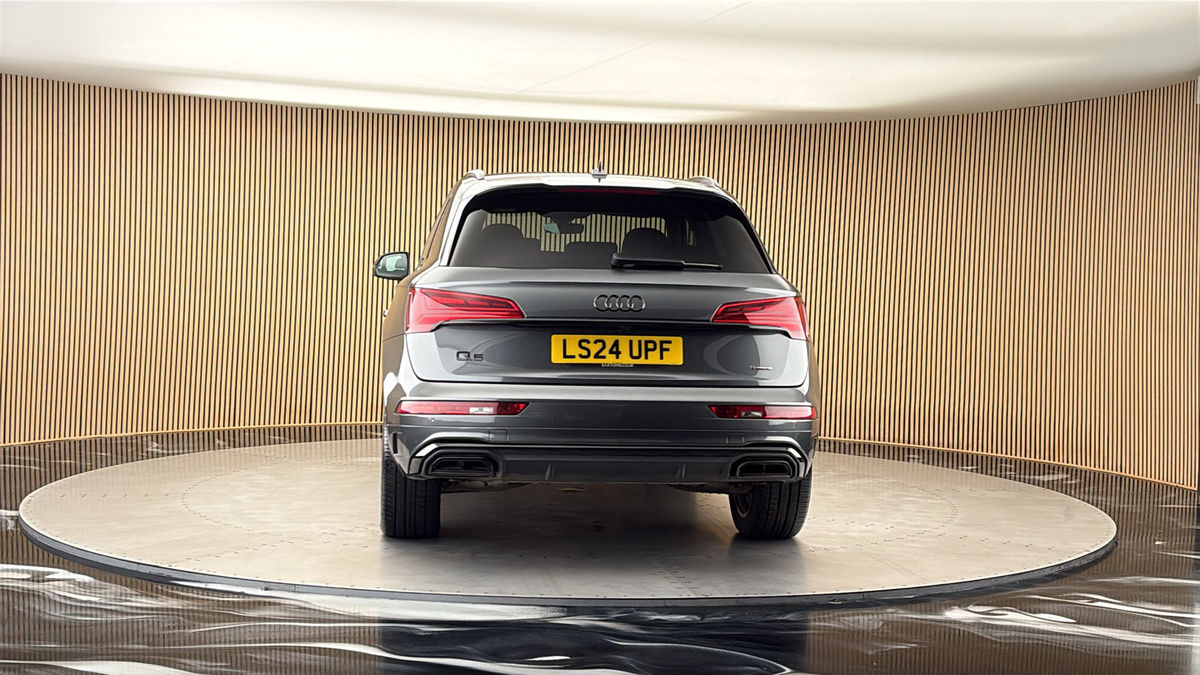 More views of Audi Q5