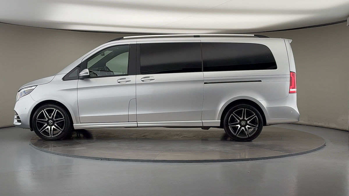 Mercedes-Benz V Class Image 15