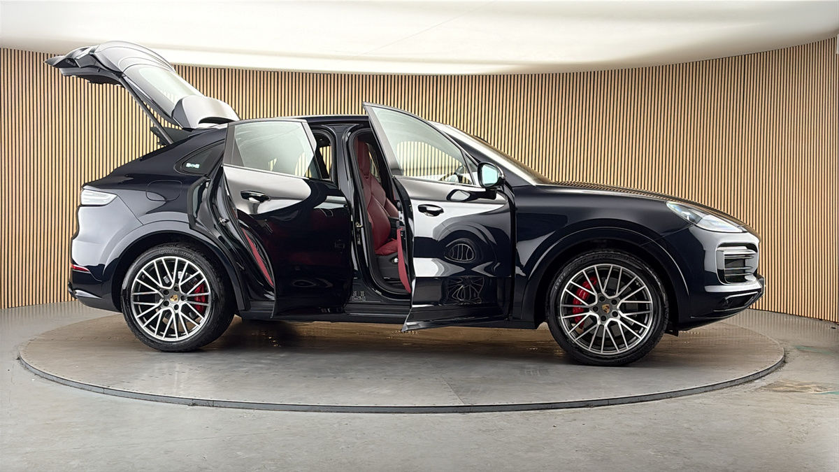 More views of Porsche Cayenne