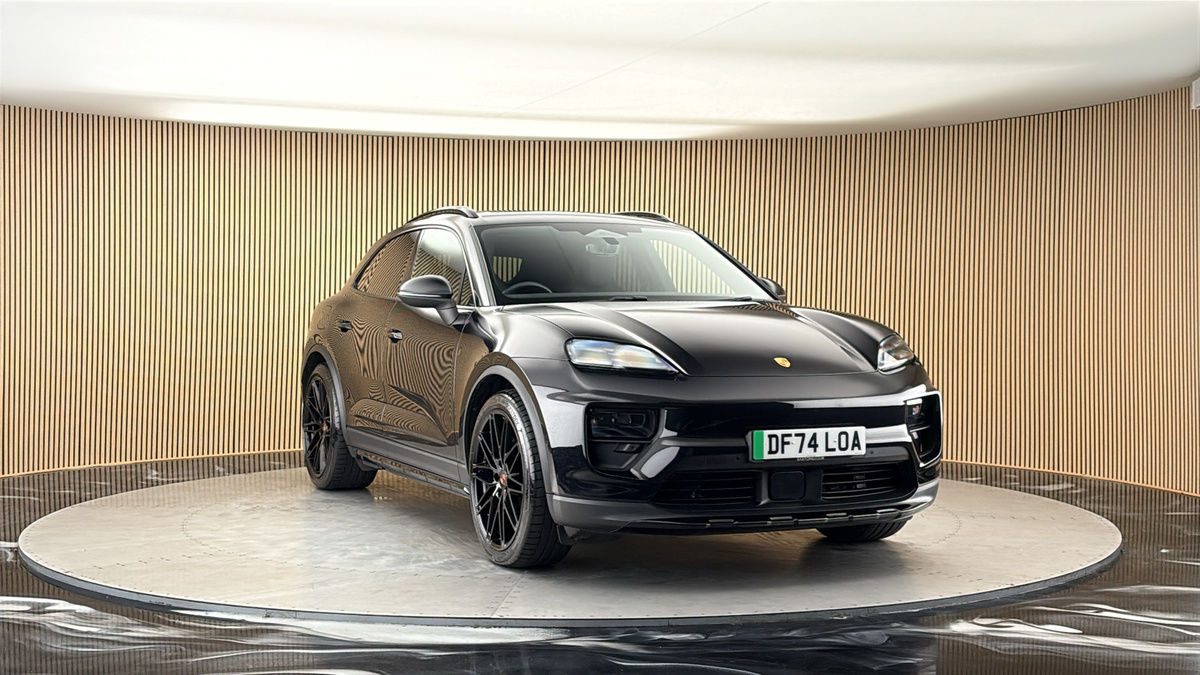 More views of Porsche Macan