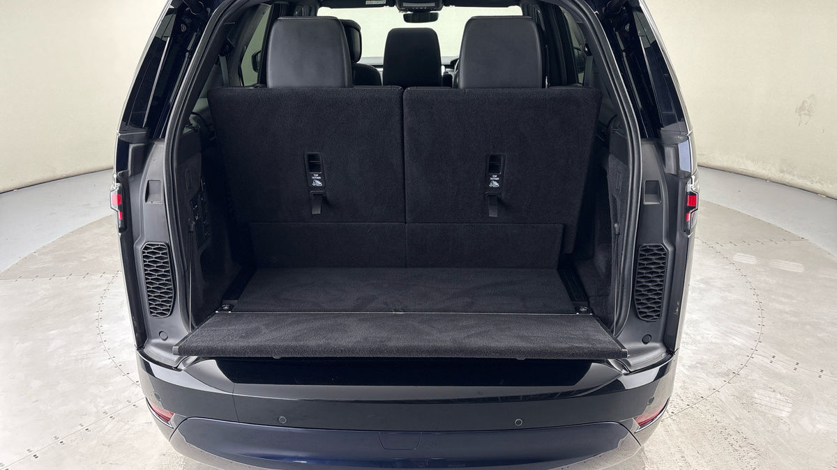 Land Rover Discovery Image 11